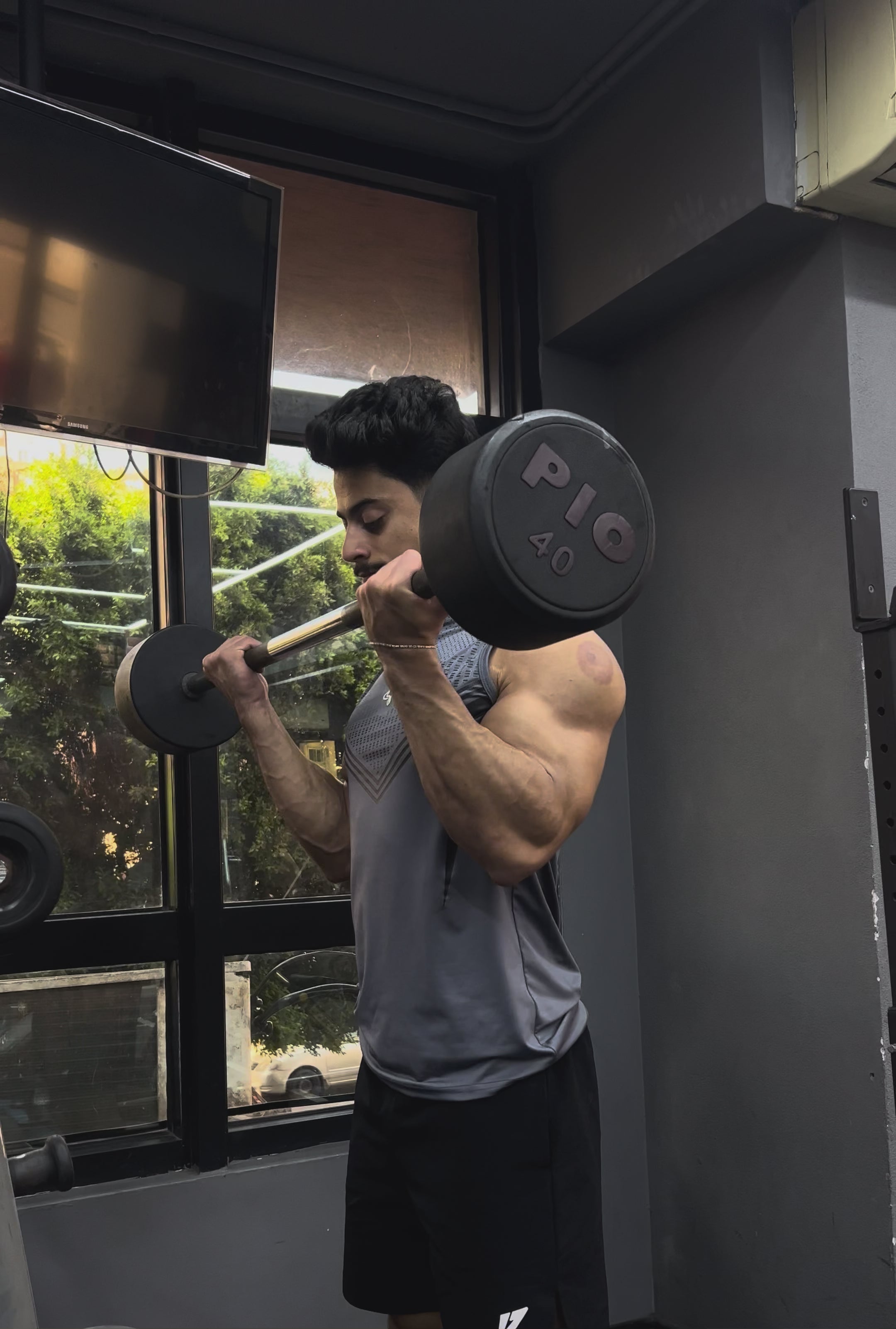 Prime Gray Compression Tank